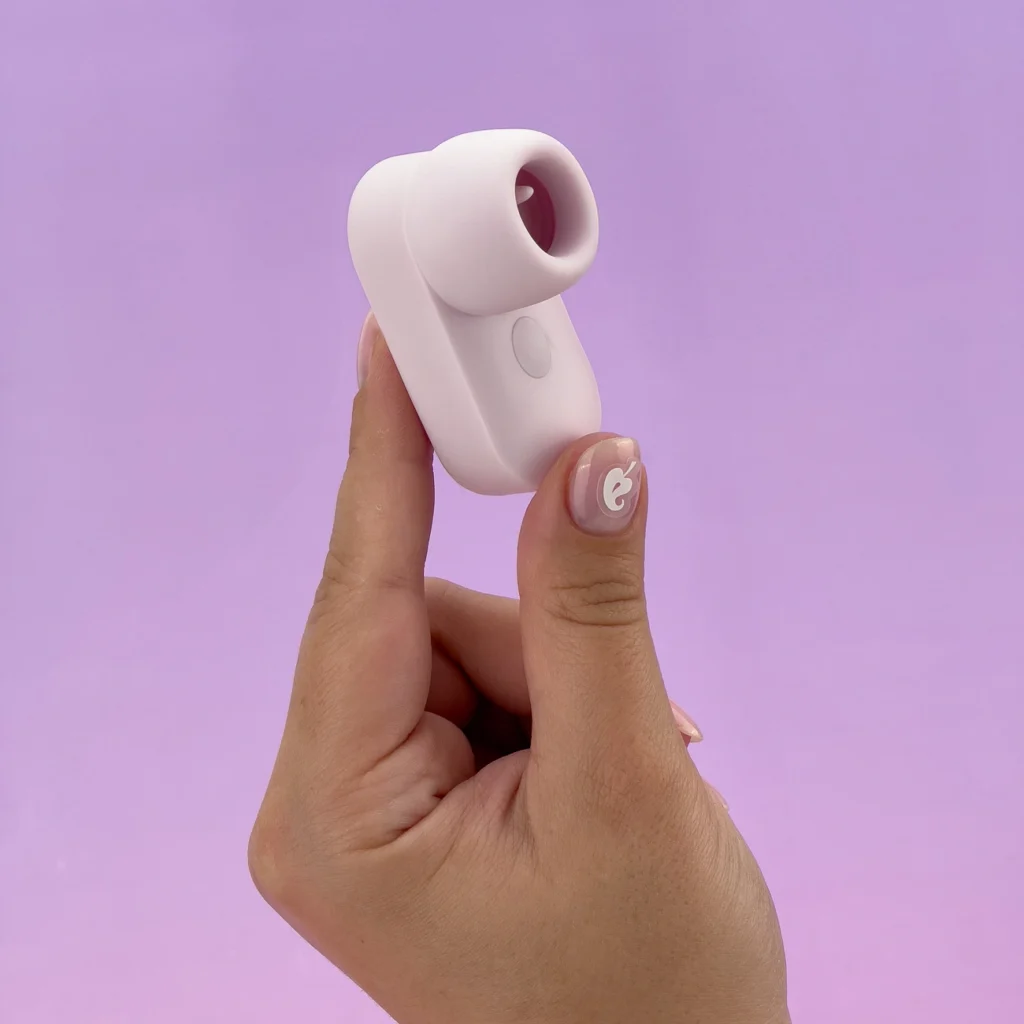 Women holding Lolli clitoral suction